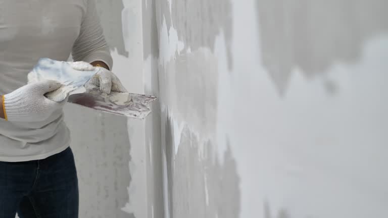 Wallpaper Removal and Painting in Greenbriar, FL